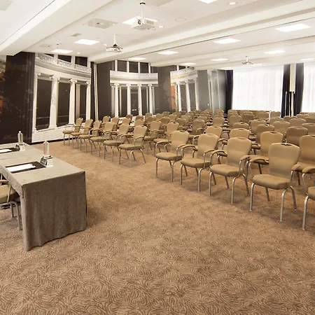 De Bilderberg Hotel 4*